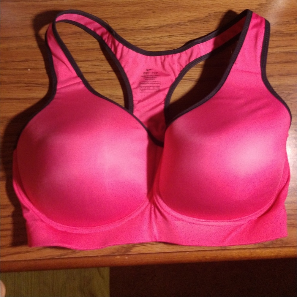 Nike profit drifit sports bra